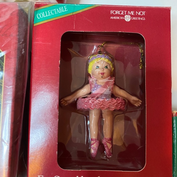 Hallmark ornaments and salt and pepper shakers - Picture 5 of 9